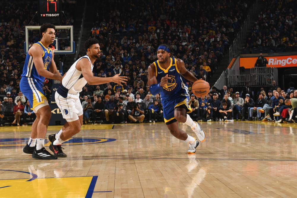 通过中前场 通过中前场