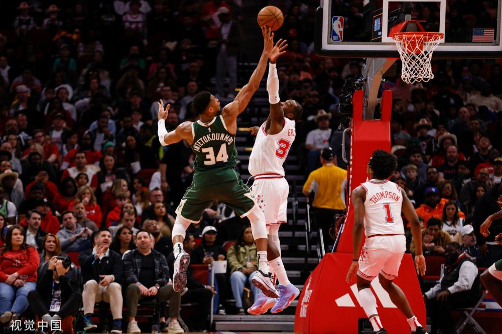 以及中场的 以及中场的