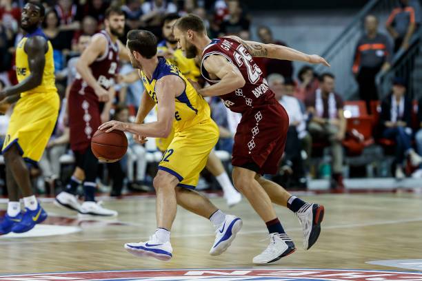 正以他们的 正以他们的